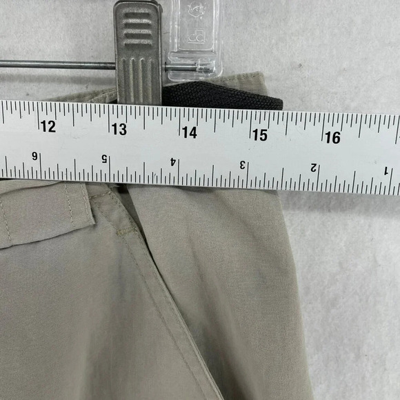 The North Face Tech Shorts Mens Sz Beige Hiking Cargo Pockets Packable Belted - Picture 3 of 9